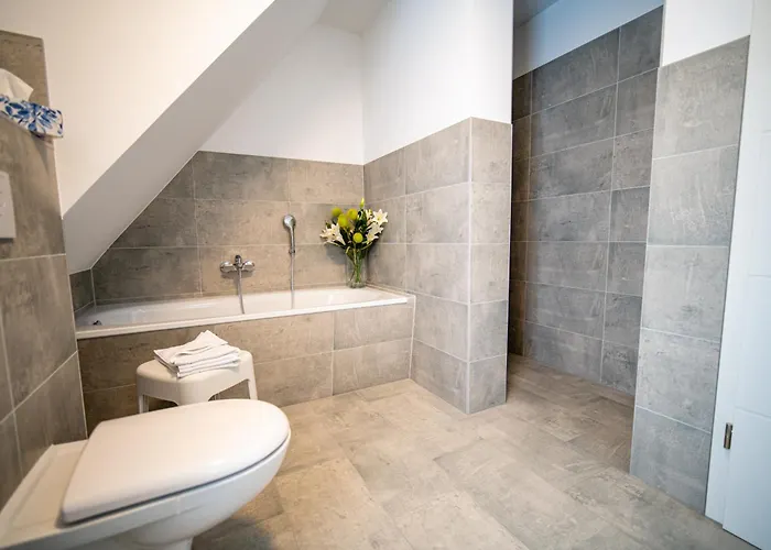 Wildrose In Der Puddeminer Wiek * Puddemin